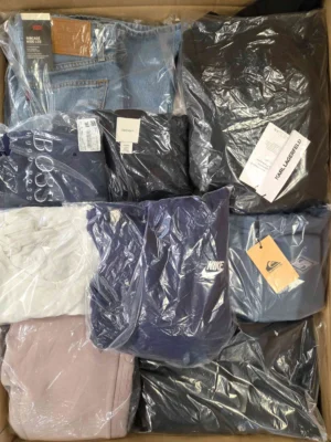 The photo shows a package with clothing in the category C.