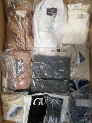 The photo shows a package with clothing in the category B.