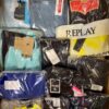 K432 1 The photo shows a package with clothing in the category K.