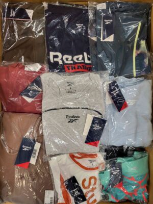 The photo shows a package with clothing in the category R.