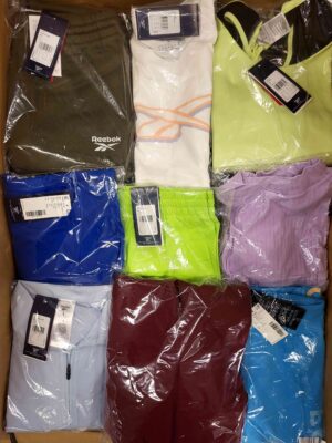 The photo shows a package with clothing in the category R.