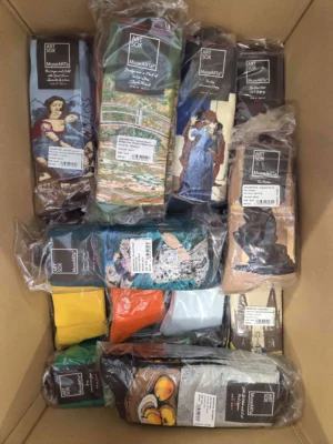 The picture shows a package with accessories in the category SA.