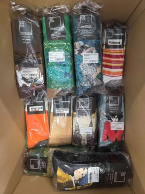 The picture shows a package with accessories in the category SA.