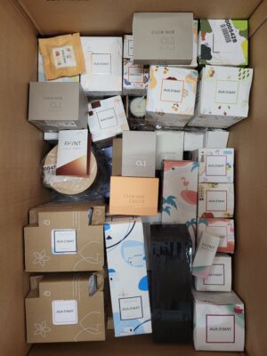 The picture shows a package with accessories in the category CO.