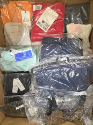 The photo shows a package with clothing in the category AP.