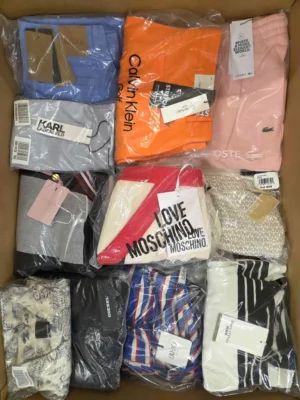 The photo shows a package with clothing in the category AP.