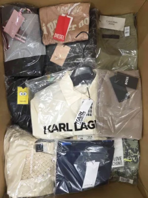The photo shows a package with clothing in the category AP.