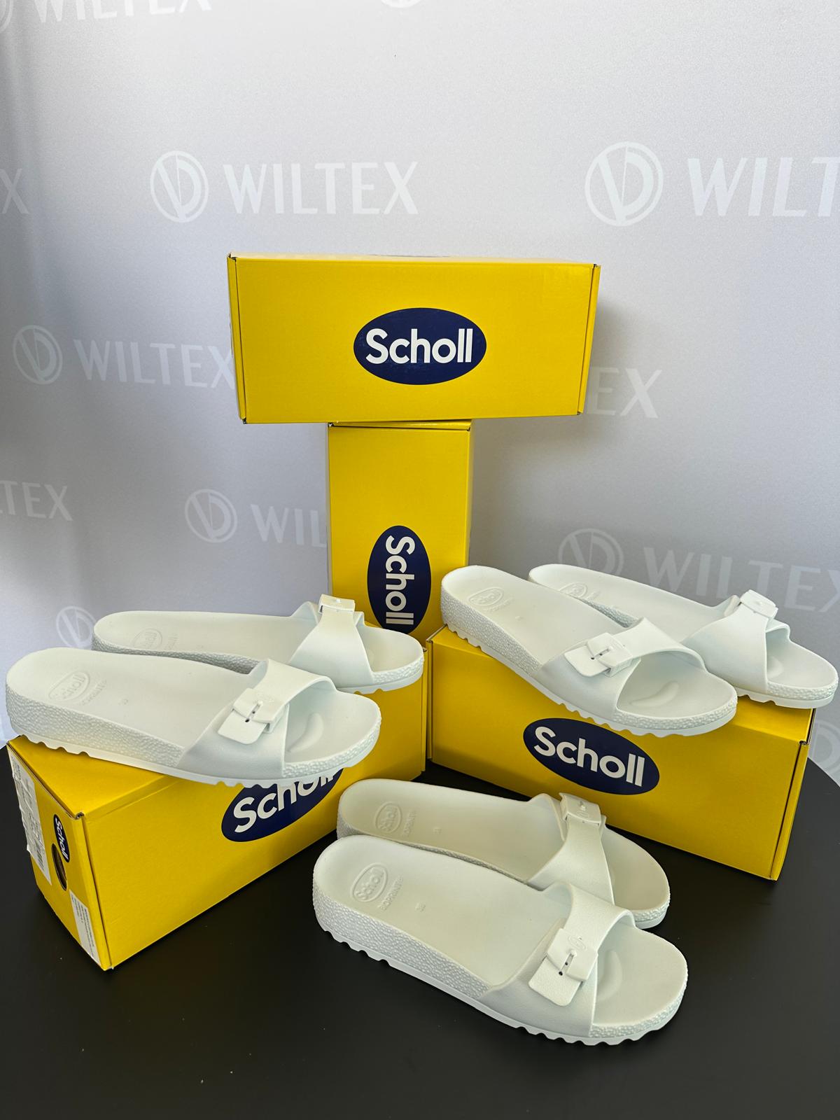 SS335 3 The photo shows a package with clothing in the category B.