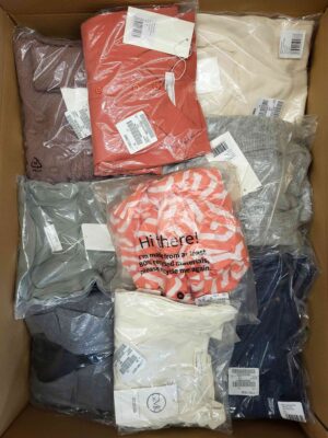 The photo shows a package with clothing in the category YA.