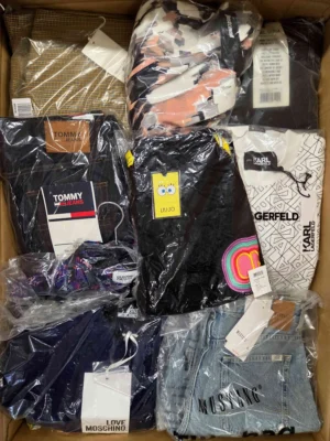 The photo shows a package with clothing in the category A.