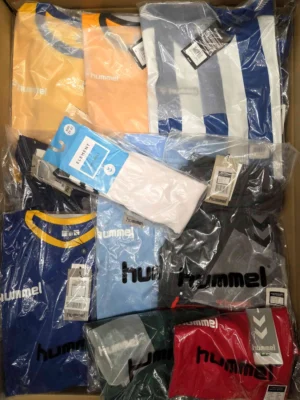 The photo shows a package with clothing in the category H.