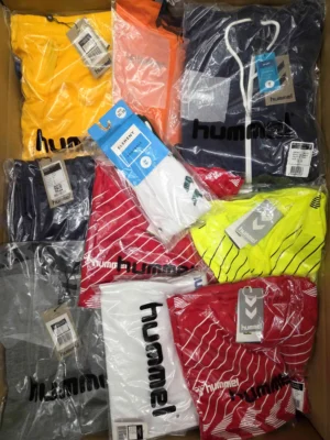 The photo shows a package with clothing in the category H.