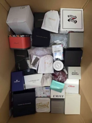 The photo shows a package with clothing in the category A.