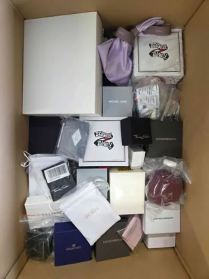 The photo shows a package with clothing in the category A.
