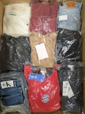 The photo shows a package with clothing in the category D.