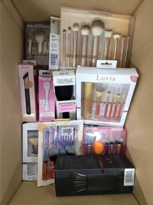 The picture shows a package with accessories in the category BC.