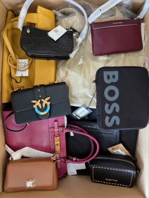 The picture shows a package with accessories in the category HB.