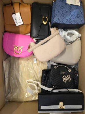 The picture shows a package with accessories in the category HB.