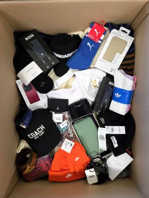 The picture shows a package with accessories in the category AB.