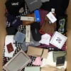 AA282 1 The picture shows a package with accessories in the category AA.