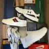 BS3265 2 The photo shows a package with footwear in the category BS.