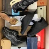 The photo shows a package with footwear in the category BS.