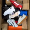 BS3327 1 The photo shows a package with footwear in the category BS.