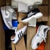 BS3399 2 The photo shows a package with footwear in the category BS.