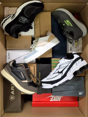The photo shows a package with footwear in the category BS.