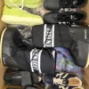The photo shows a package with footwear in the category BSU.