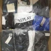 The photo shows a package with clothing in the category AM.