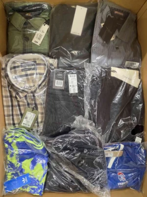 The photo shows a package with clothing in the category AM.