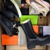 The photo shows a package with footwear in the category CS.
