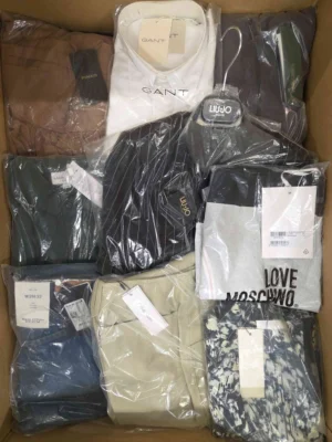 The photo shows a package with clothing in the category AP.