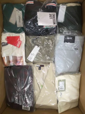The photo shows a package with clothing in the category AP.