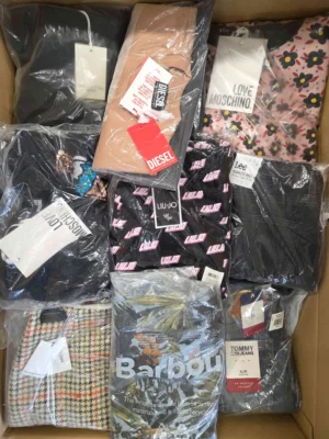 The photo shows a package with clothing in the category A.