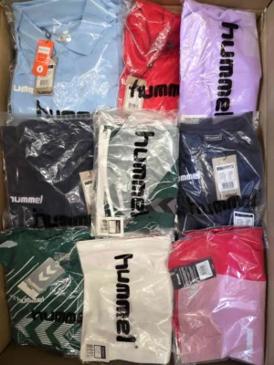 The photo shows a package with clothing in the category H.