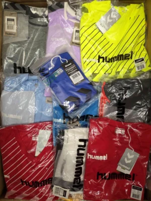 The photo shows a package with clothing in the category H.