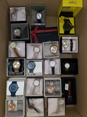 The photo shows a package with clothing in the category A.