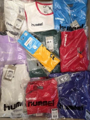 The photo shows a package with clothing in the category H.