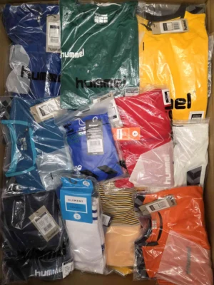 The photo shows a package with clothing in the category H.