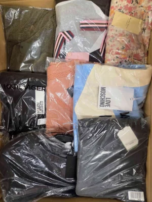 The photo shows a package with clothing in the category A.