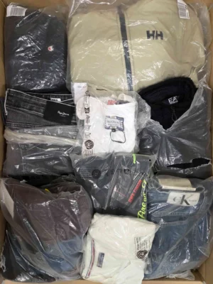 The photo shows a package with clothing in the category D.
