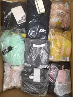 The photo shows a package with clothing in the category A.