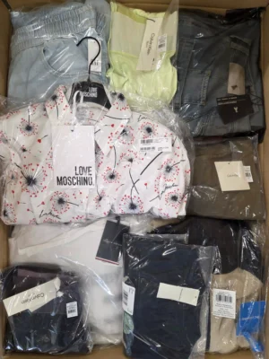 The photo shows a package with clothing in the category B.