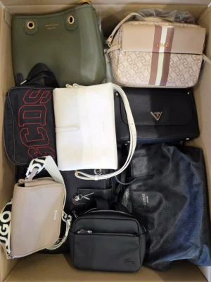 The picture shows a package with accessories in the category HC.