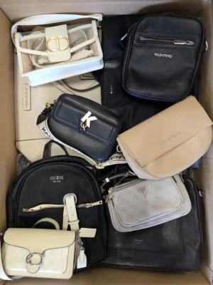 The picture shows a package with accessories in the category HC.