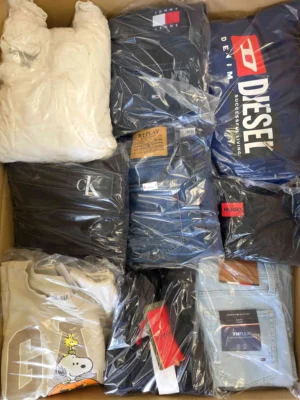The photo shows a package with clothing in the category C.