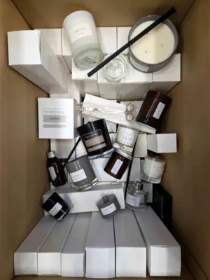The photo shows a package with clothing in the category C.