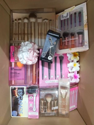 The picture shows a package with accessories in the category BC.